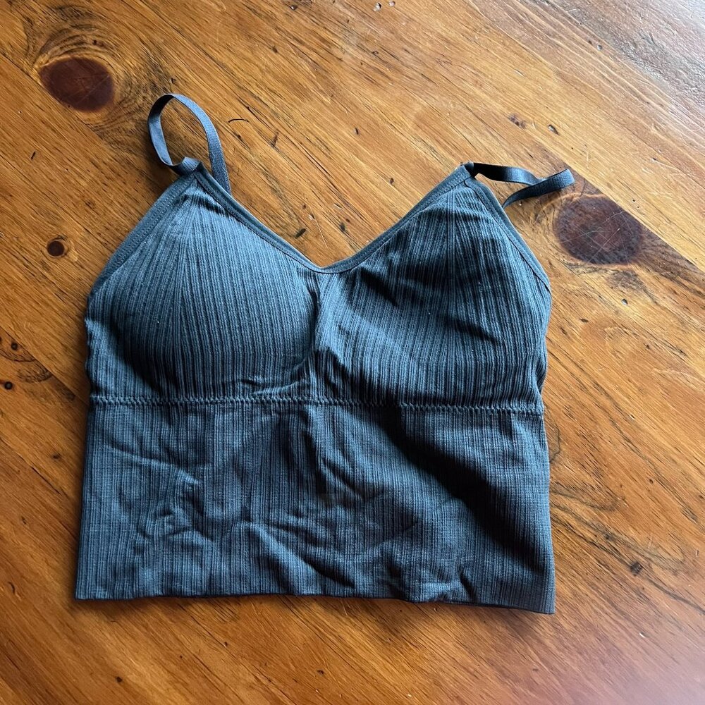 EUC Seamless Ribbed Black Crop Bralette Sz S Stretchy & Stylish!